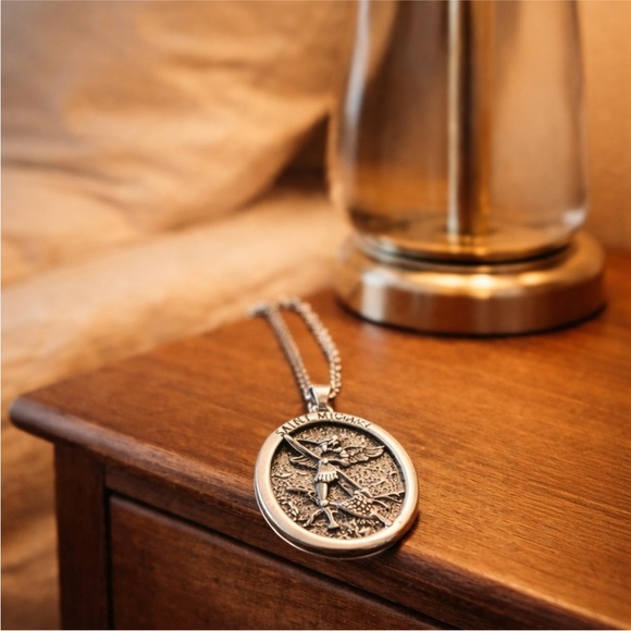 Silver Saint Michael Archangel Pendant Necklace - protection and strength - Picture 3 of 3